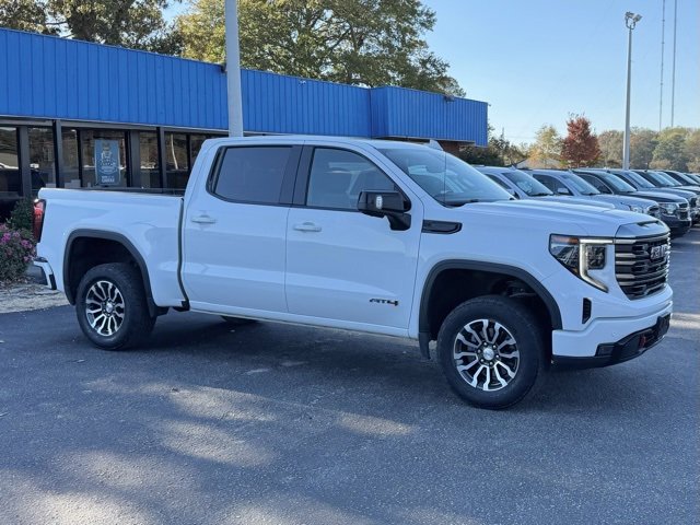 Used 2022 GMC Sierra 1500 AT4 w/ Technology Package image 8