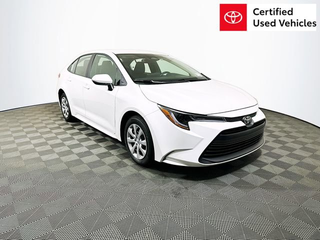 Certified 2025 Toyota Corolla LE image 1