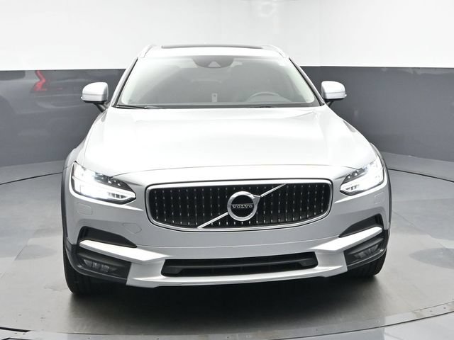 Used 2018 Volvo V90 T5 Cross Country w/ Plus Package AWD/4WD image 2
