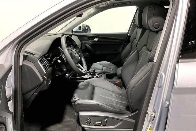 Used 2024 Audi Q5 e Premium Plus w/ Premium Plus Package AWD/4WD image 19