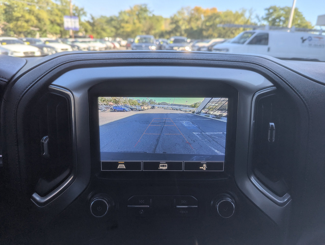 Used 2021 Chevrolet Silverado 1500 LTZ w/ Z71 Off-Road Package image 23