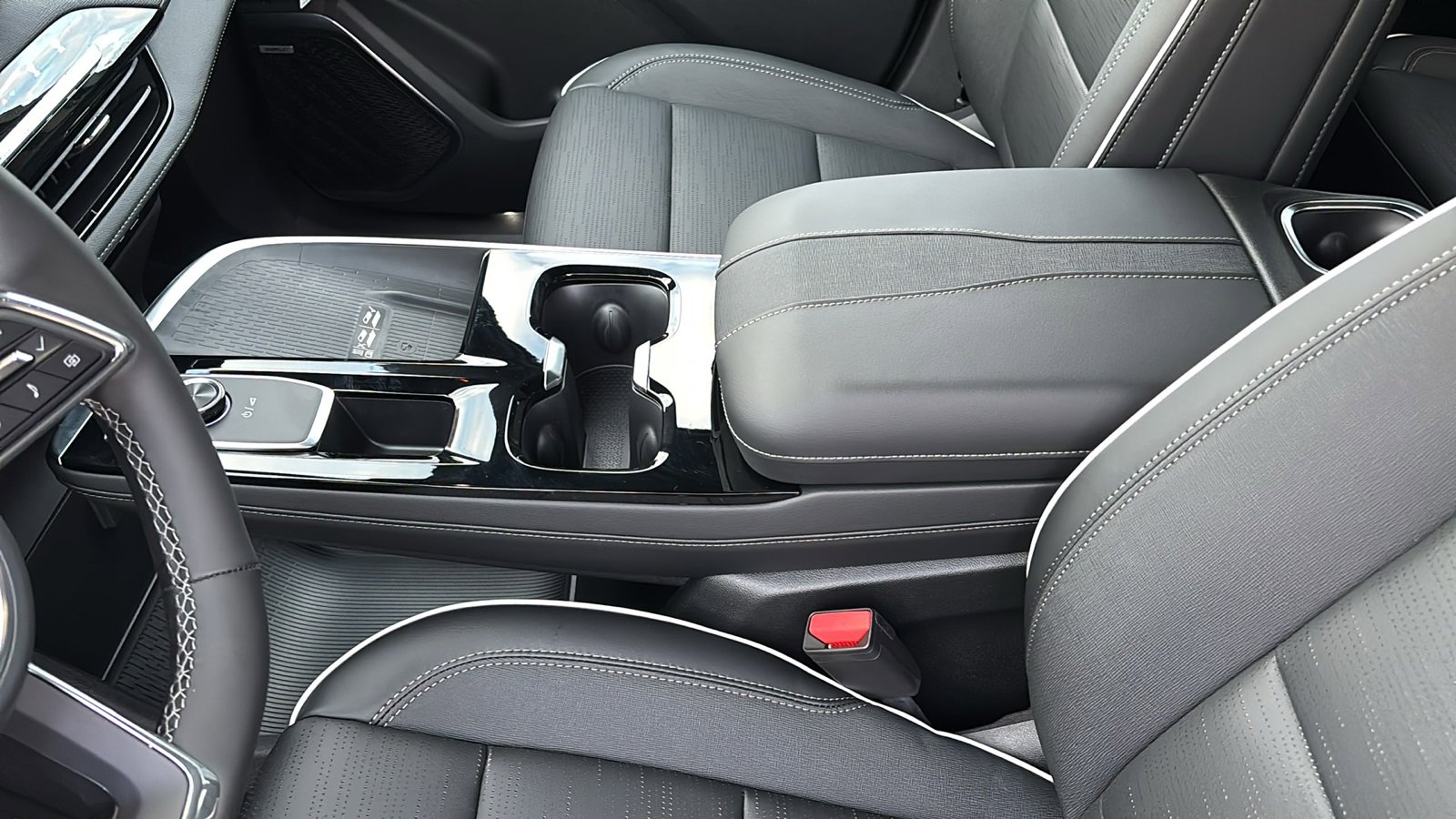 New 2026 Buick Enclave Sport Touring w/ Power Package image 21