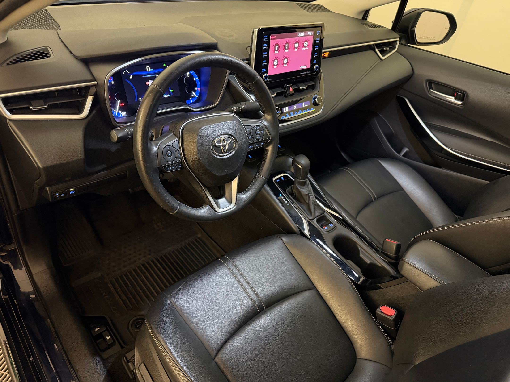 Used 2022 Toyota Corolla XLE FWD image 4