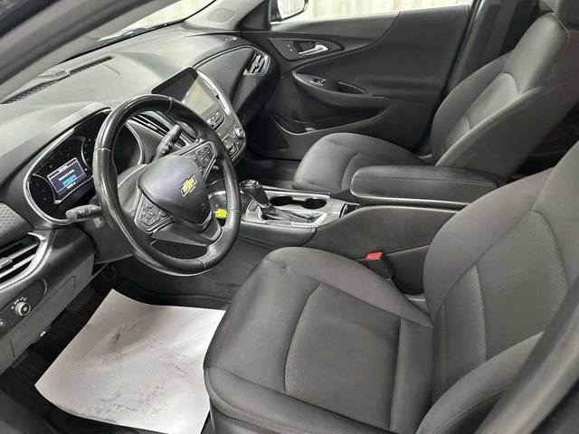 Used 2017 Chevrolet Malibu LT FWD image 14
