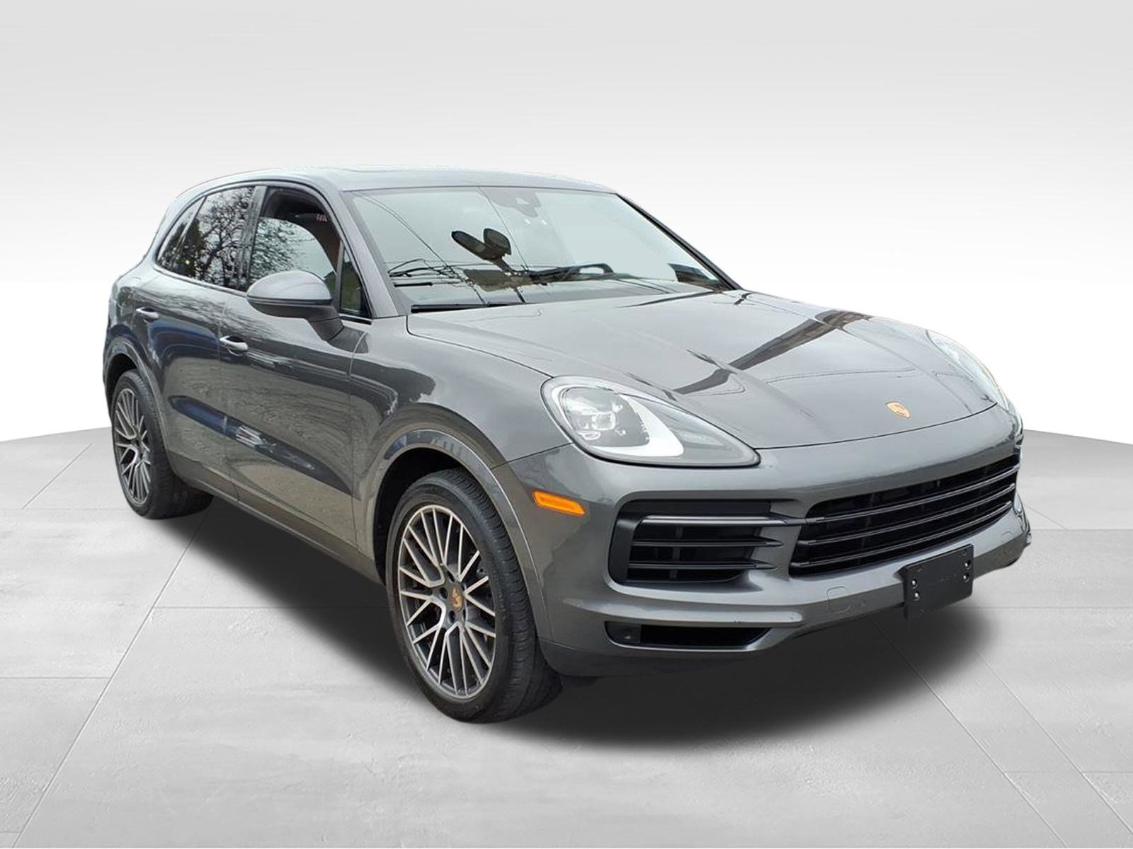 Used 2023 Porsche Cayenne S image 3