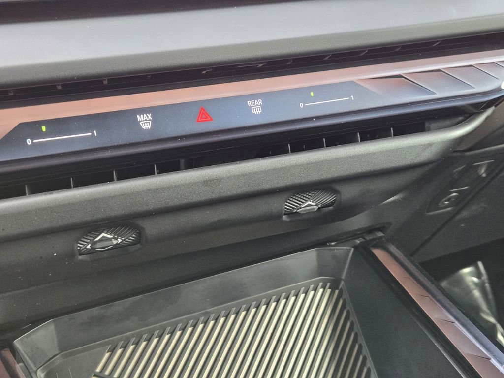 Certified 2025 BMW X3 xDrive30i w/ Premium Package image 23