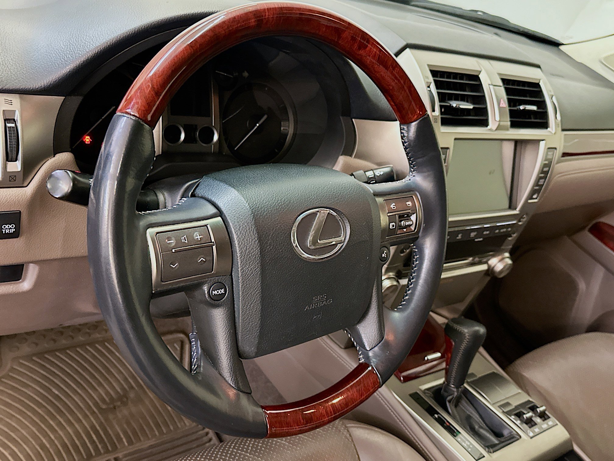 Used 2010 Lexus GX 460 image 18