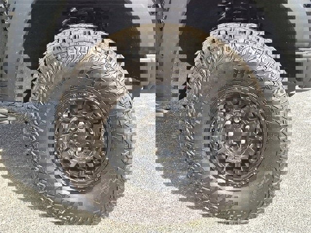 New 2025 GMC Canyon AT4 w/ AT4X AEV Edition image 6