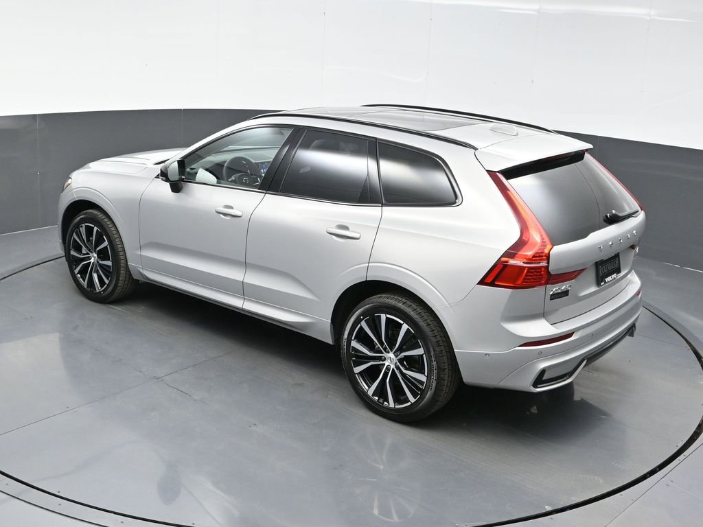 Used 2025 Volvo XC60 B5 Plus w/ Climate Package image 33