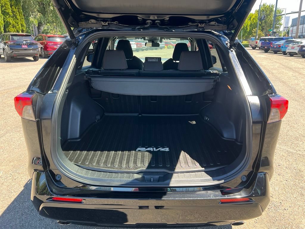 Certified 2021 Toyota RAV4 SE AWD/4WD image 9