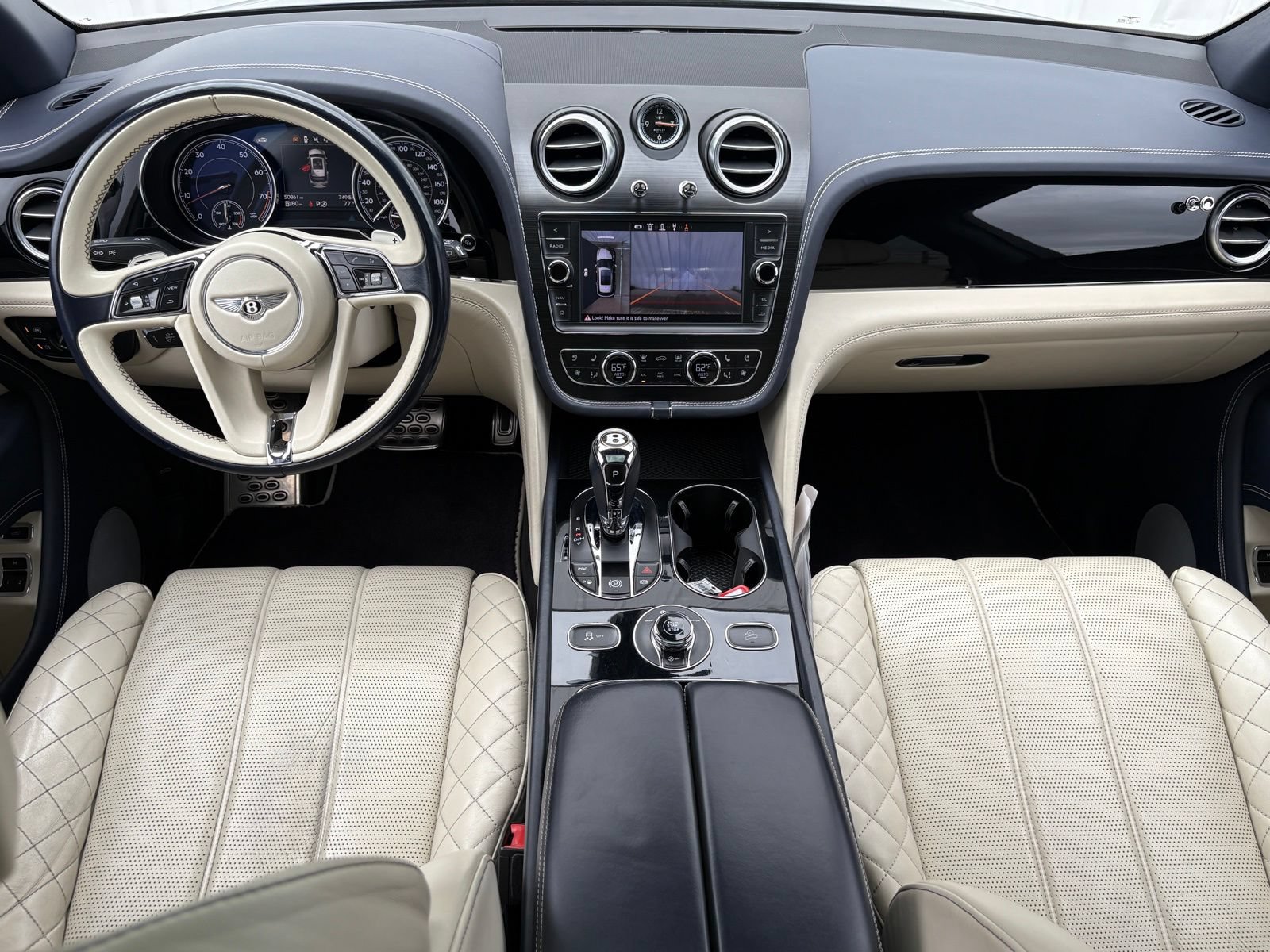 Used 2019 Bentley Bentayga AWD/4WD image 14