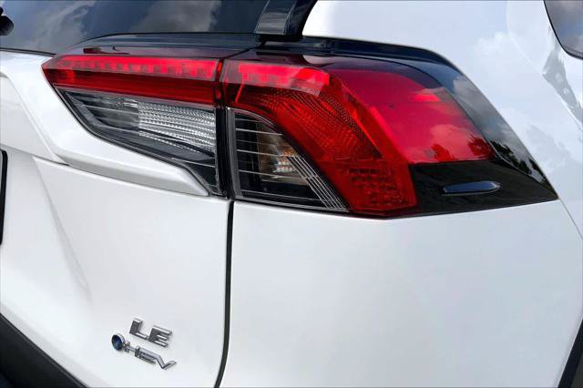 Certified 2025 Toyota RAV4 LE AWD/4WD image 30