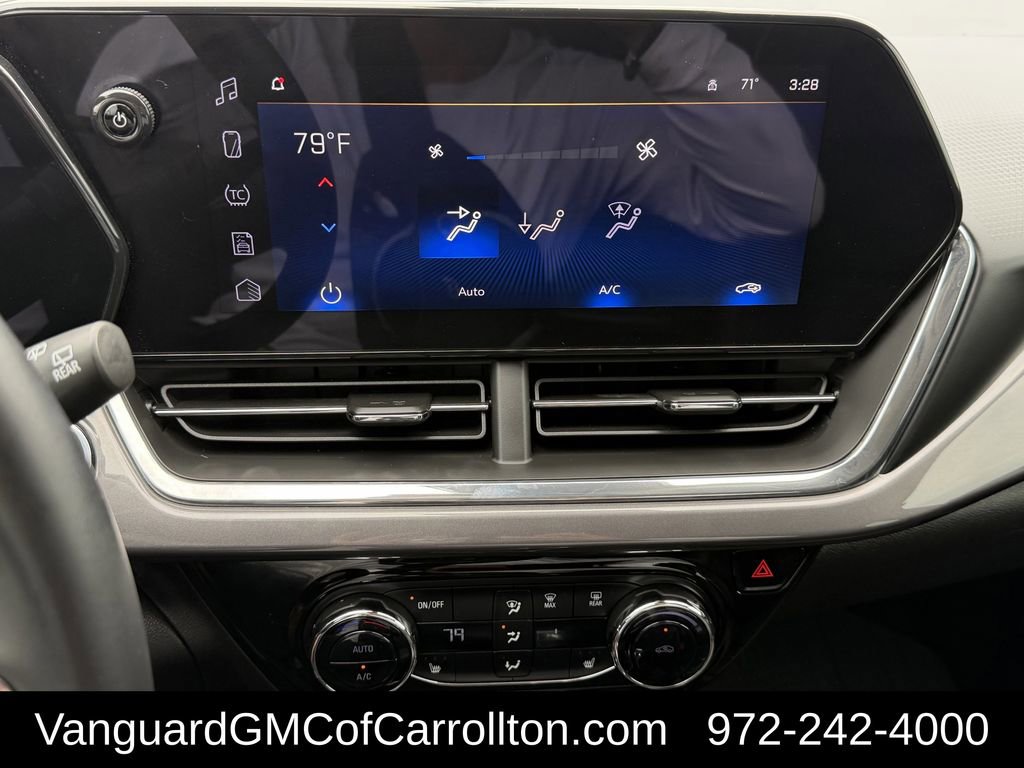 Used 2025 Chevrolet Trax ACTIV w/ Driver Confidence Package FWD image 21