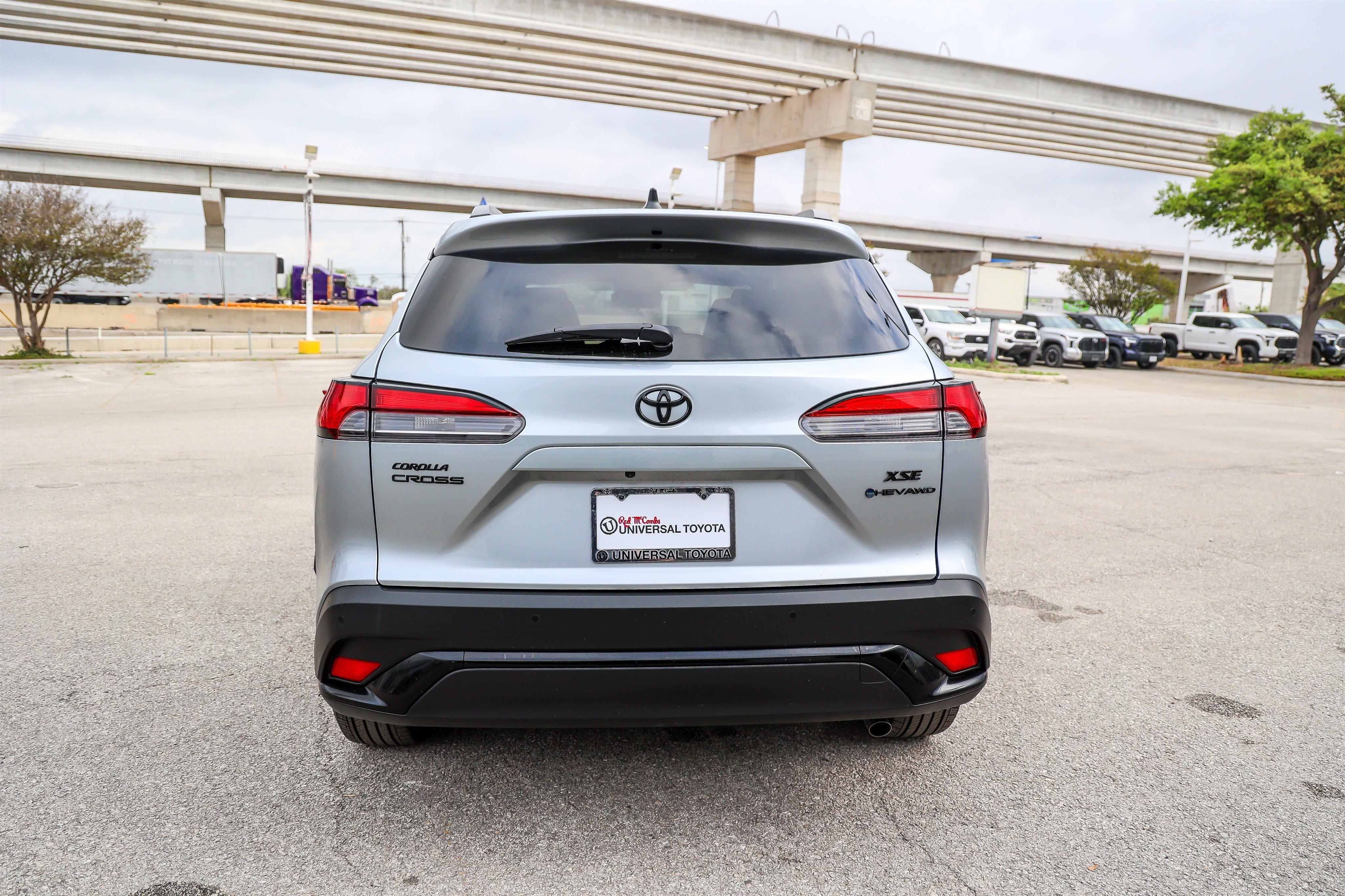 Used 2026 Toyota Corolla Cross XSE w/ Convenience Package image 8