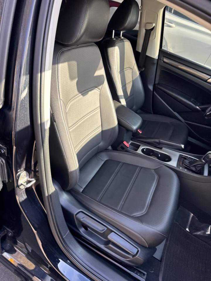 Used 2020 Volkswagen Passat 2.0T R-Line image 19