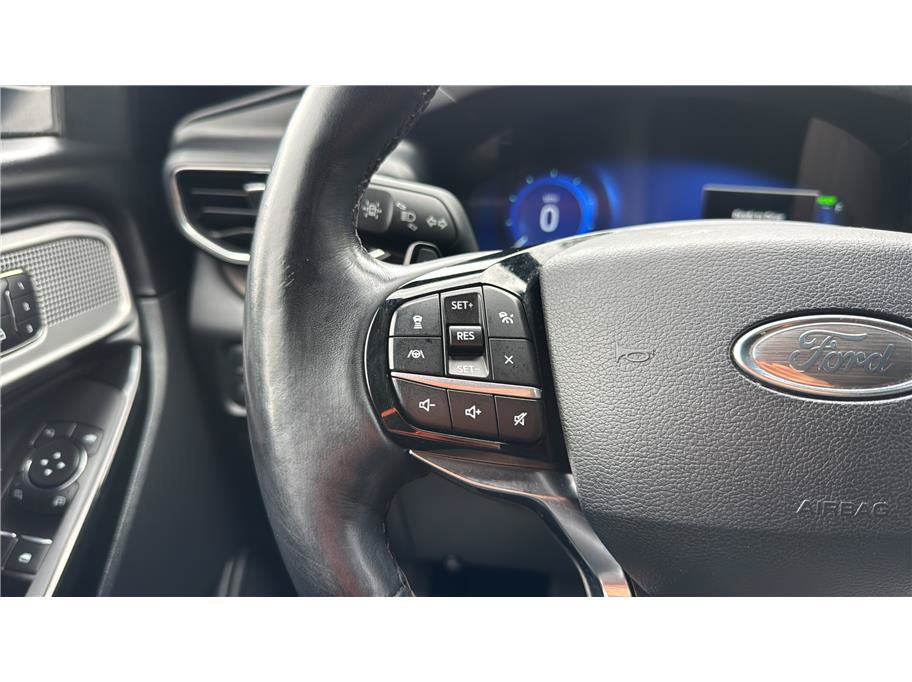Used 2021 Ford Explorer Platinum AWD/4WD image 30