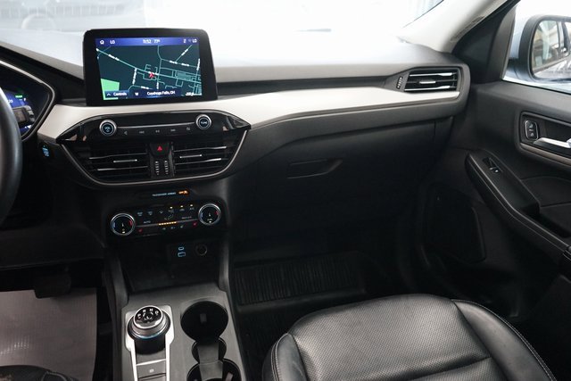 Used 2022 Ford Escape SEL w/ Technology Package image 12