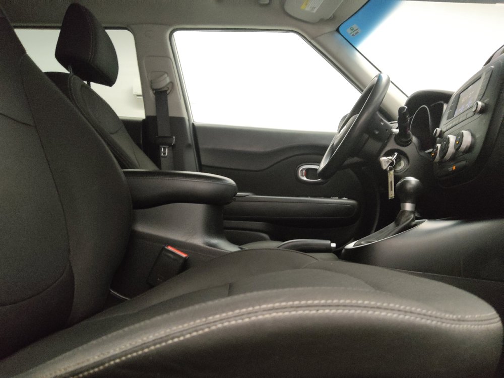 Used 2017 Kia Soul FWD image 21