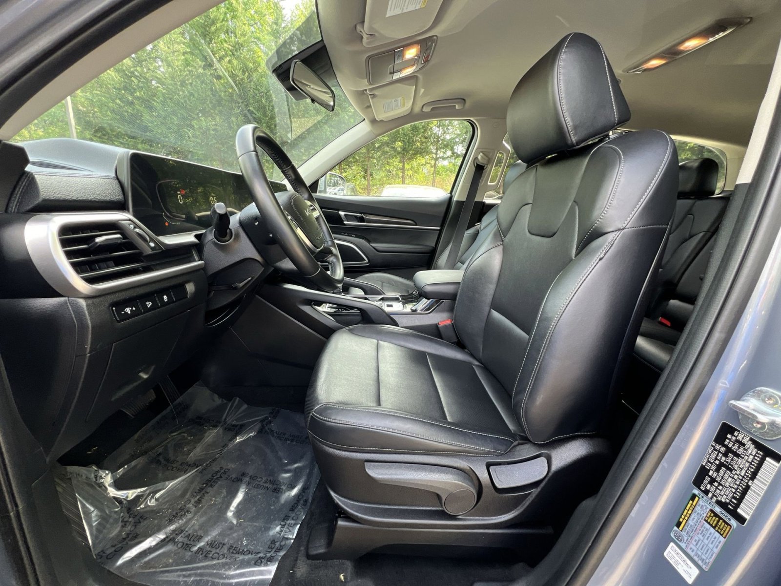 Used 2023 Kia Telluride LX image 26