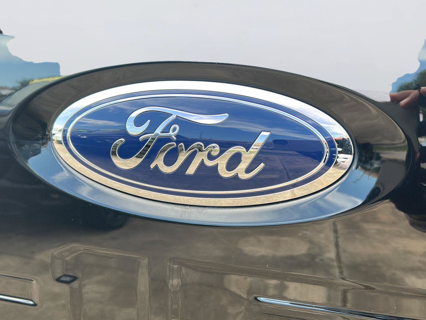 Used 2023 Ford F150 Lariat AWD/4WD image 34