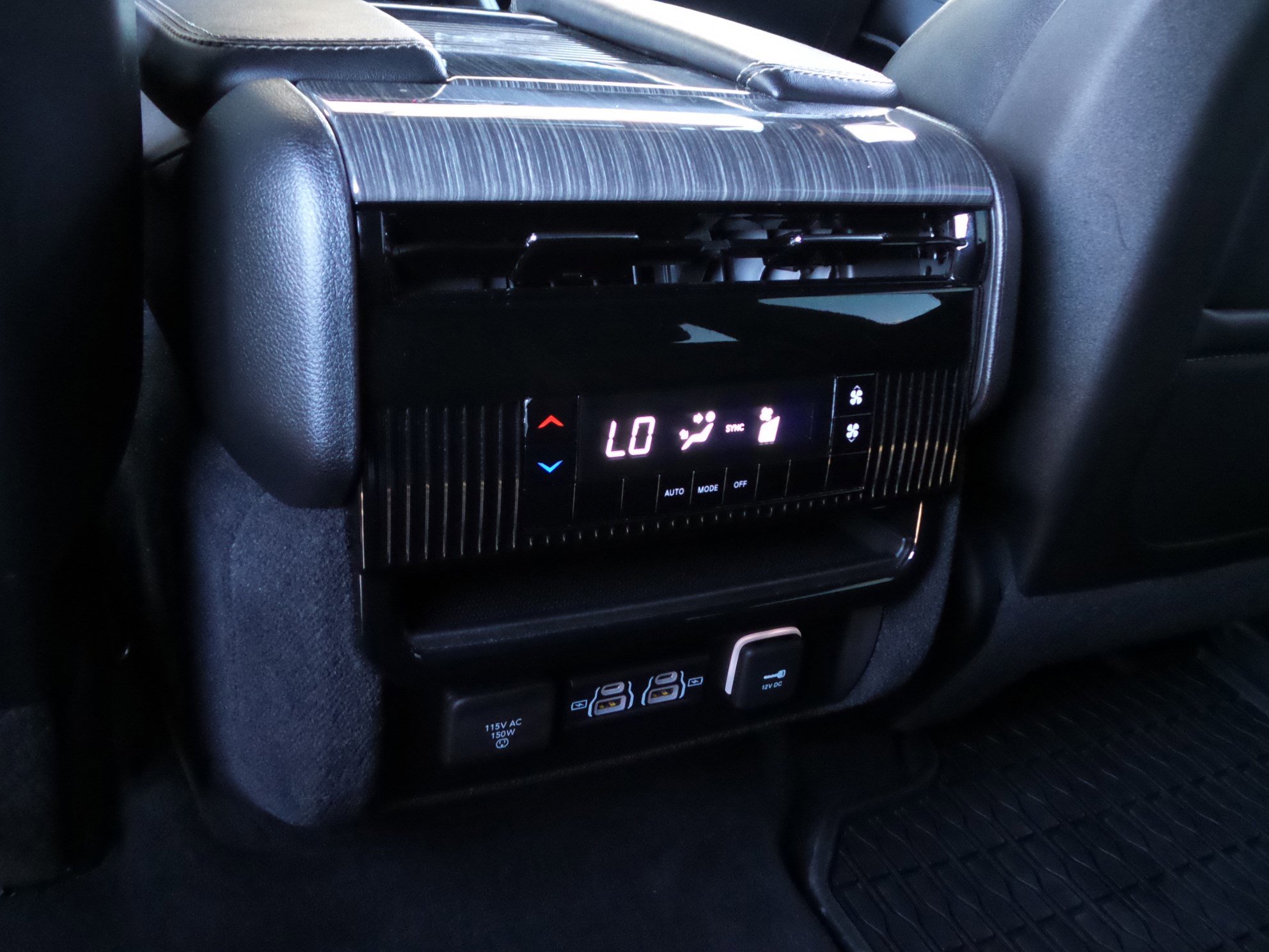 Used 2022 Jeep Wagoneer Series II image 36