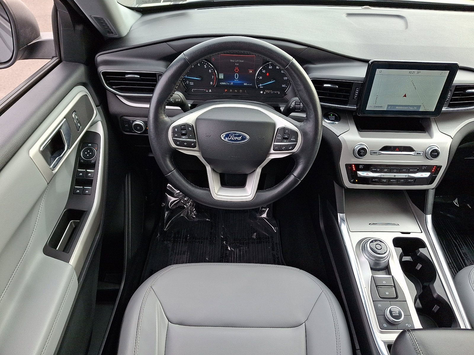 Used 2021 Ford Explorer XLT w/ Equipment Group 202A image 12