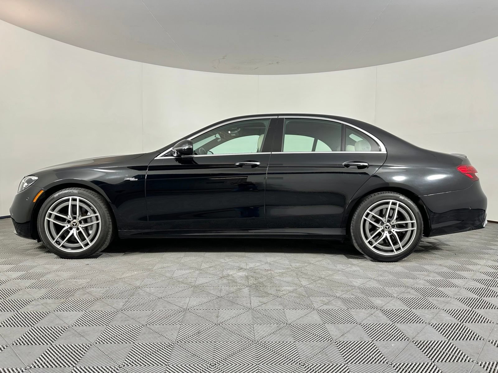 Used 2022 Mercedes-Benz E 53 AMG 4MATIC Sedan image 18