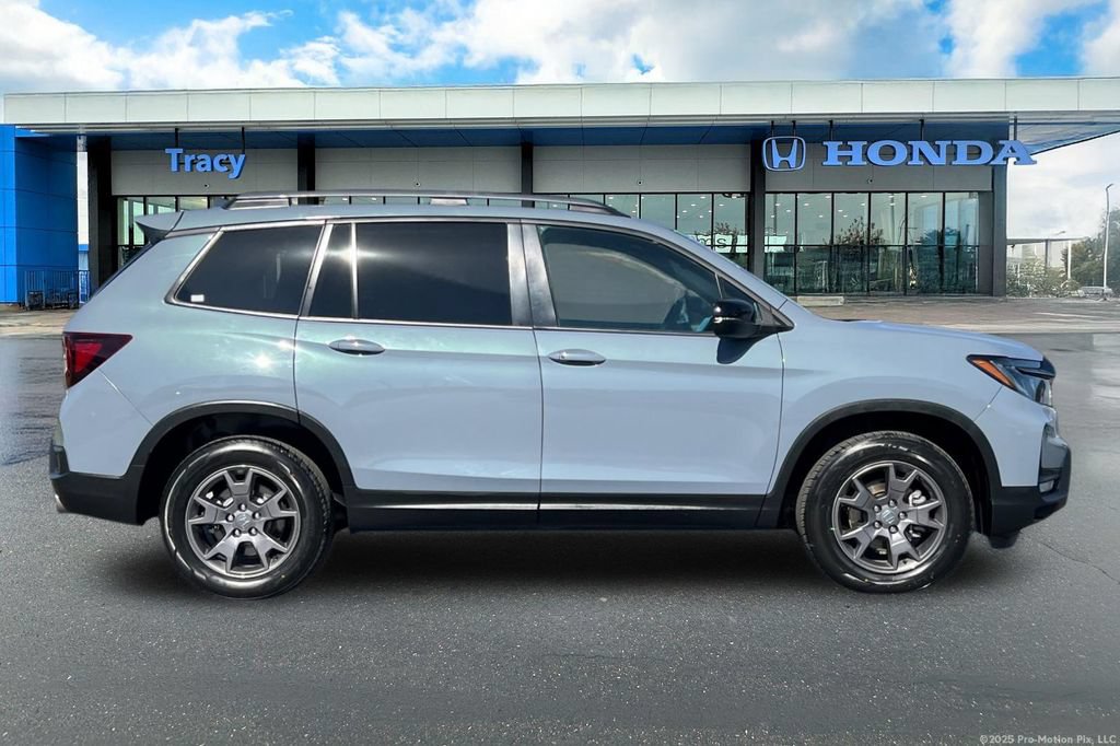 Certified 2024 Honda Passport TrailSport image 4