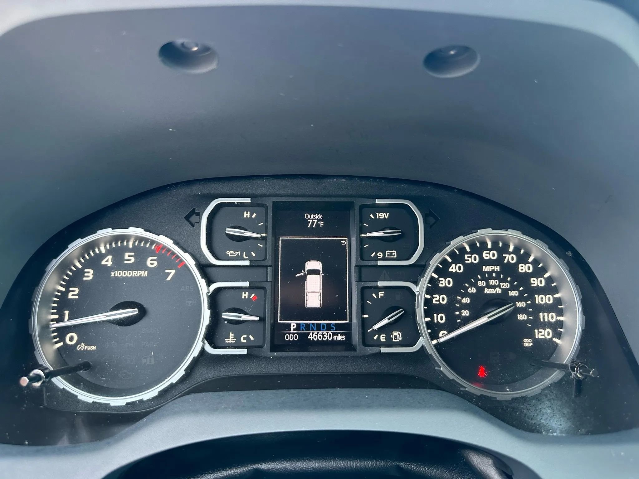 Used 2020 Toyota Tundra SR5 w/ SR5 Upgrade Package image 30