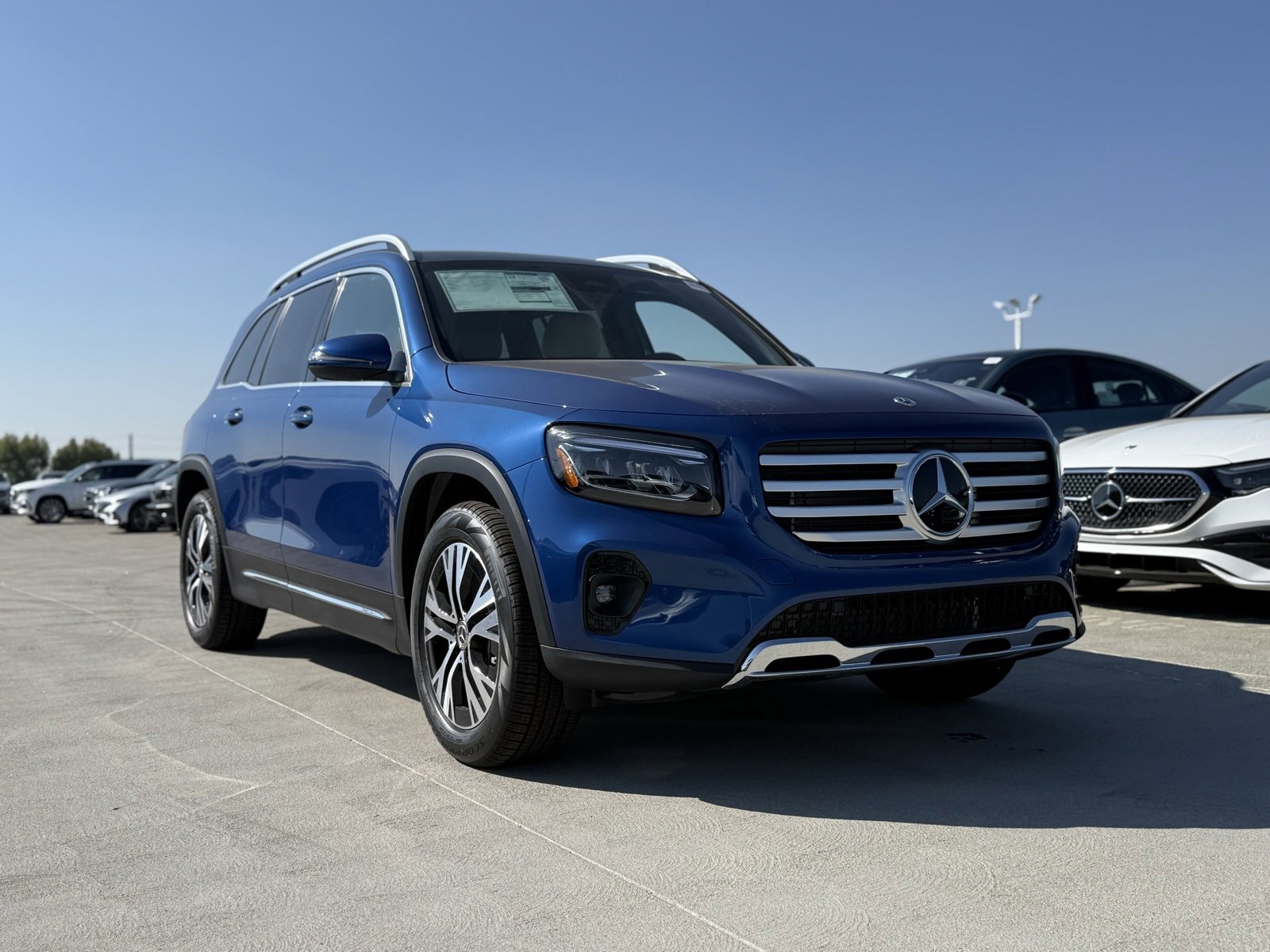New 2026 Mercedes-Benz GLB 250 image 2