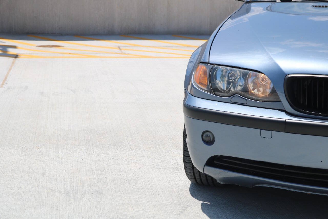 Used 2004 BMW 325xi Sedan AWD/4WD image 19