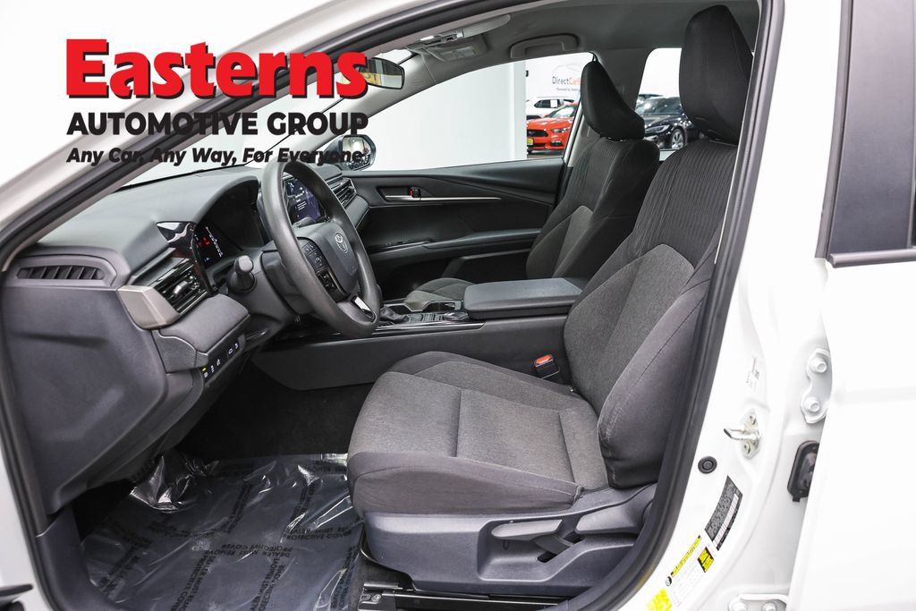 Used 2025 Toyota Camry LE FWD image 14
