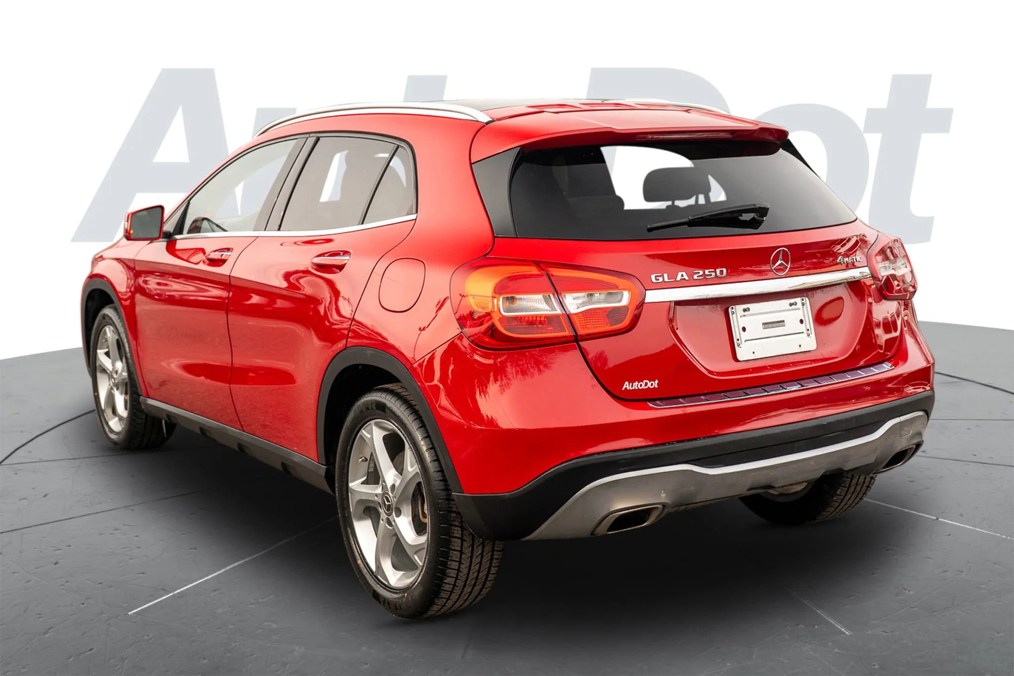 Used 2018 Mercedes-Benz GLA 250 GLA 250 4MATIC Sport Utility 4 image 2