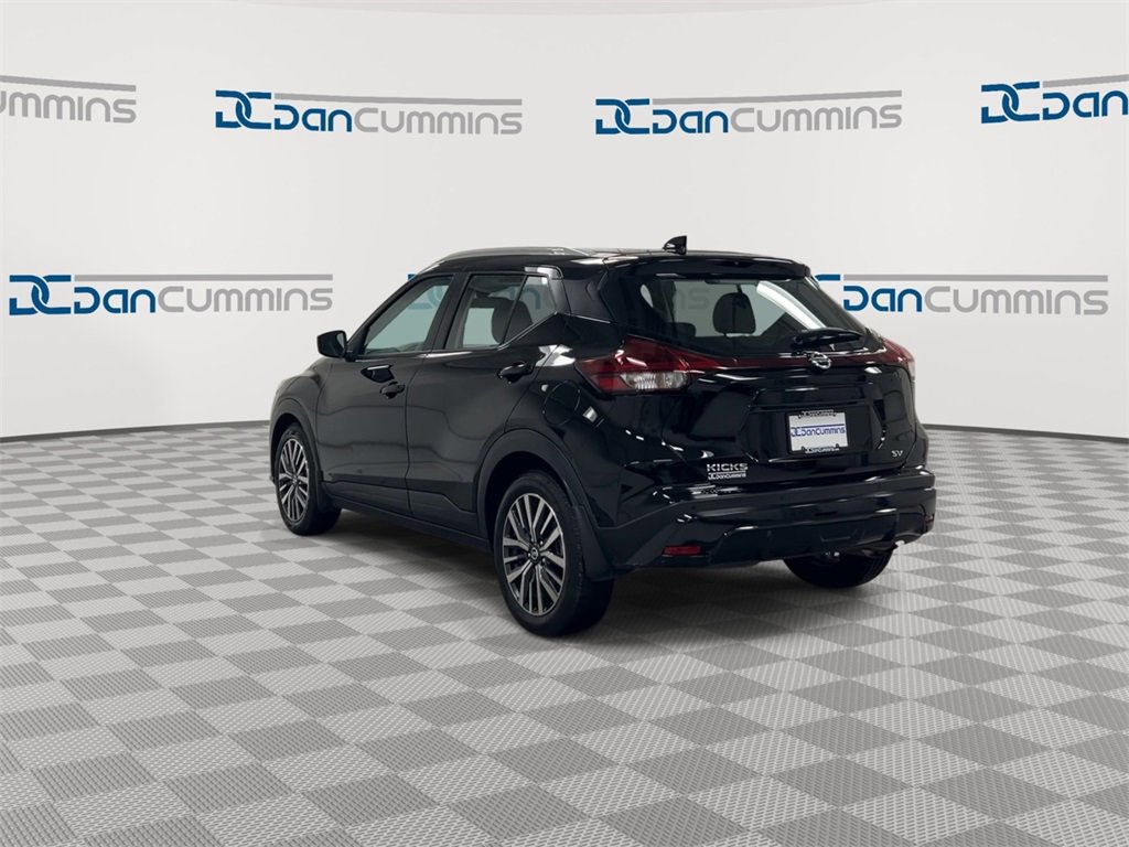 Used 2021 Nissan Kicks SV image 6