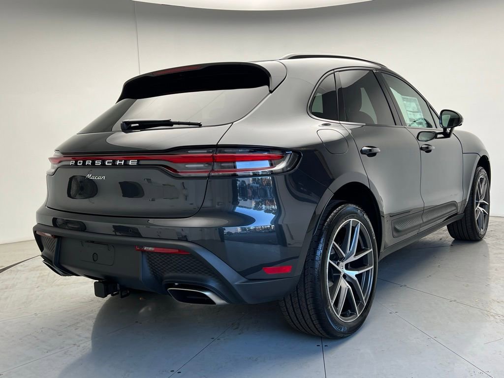 Used 2026 Porsche Macan AWD/4WD image 22