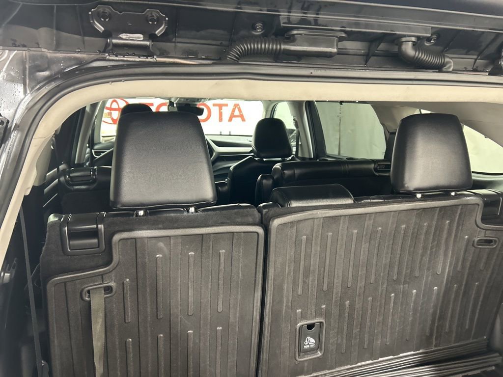 Used 2022 Toyota Highlander XLE image 19