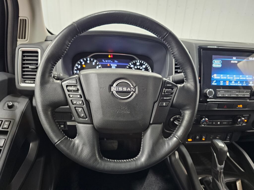 Used 2022 Nissan Frontier SV AWD/4WD image 13