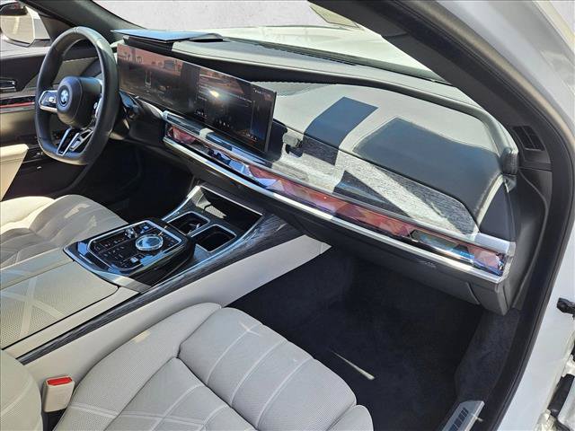 Certified 2024 BMW i7 eDrive50 w/ M Sport Package RWD image 20
