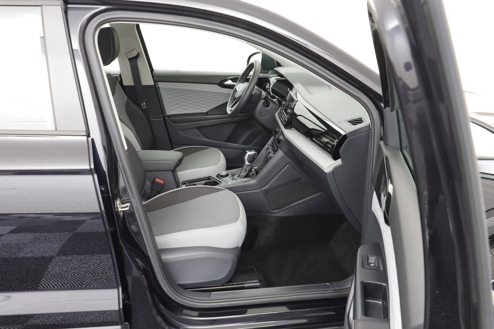 Certified 2024 Volkswagen Taos S image 19