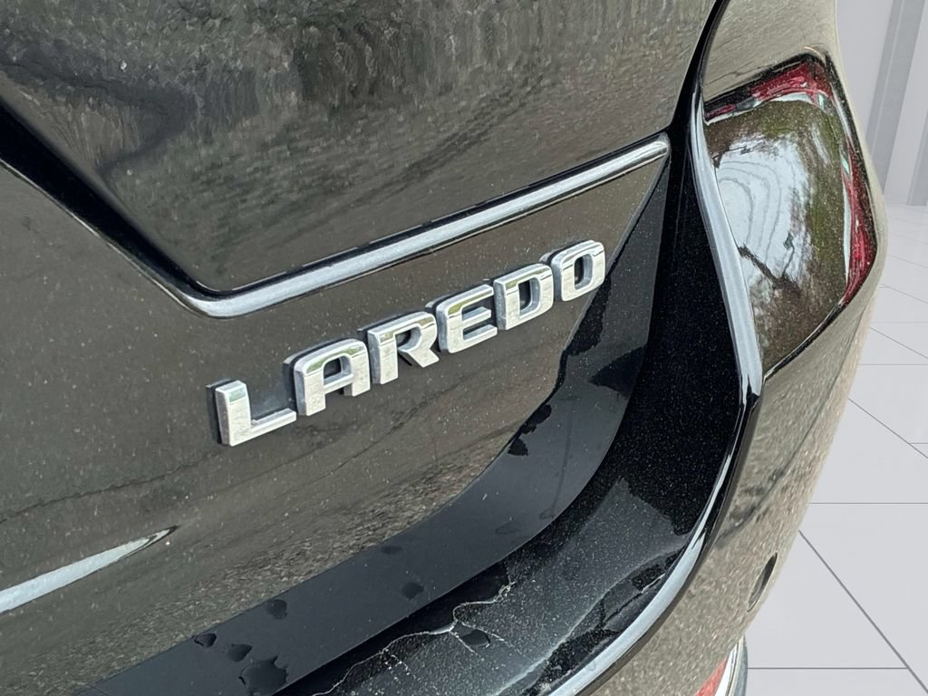 Used 2022 Jeep Grand Cherokee Laredo w/ Luxury Tech Group I AWD/4WD image 12