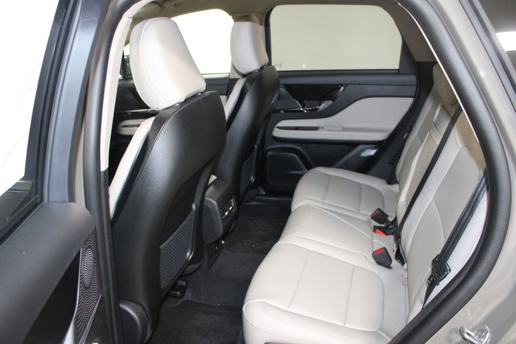 New 2026 Lincoln Corsair Premiere image 25