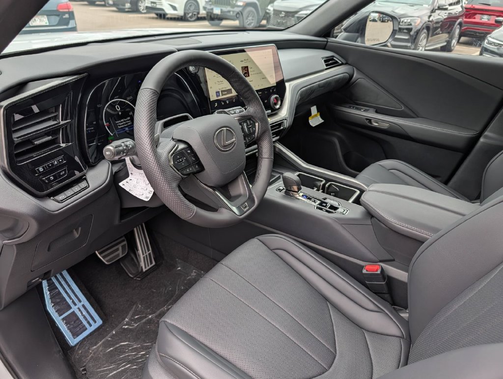 New 2026 Lexus TX 500h AWD w/ Technology Package image 8