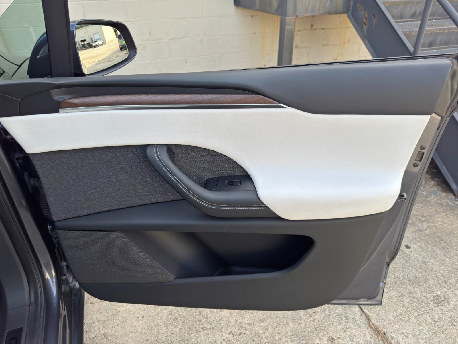 Used 2023 Tesla Model X AWD/4WD image 47