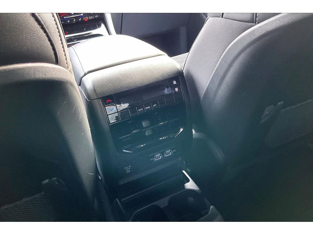 Certified 2024 Jeep Grand Cherokee L Laredo image 31