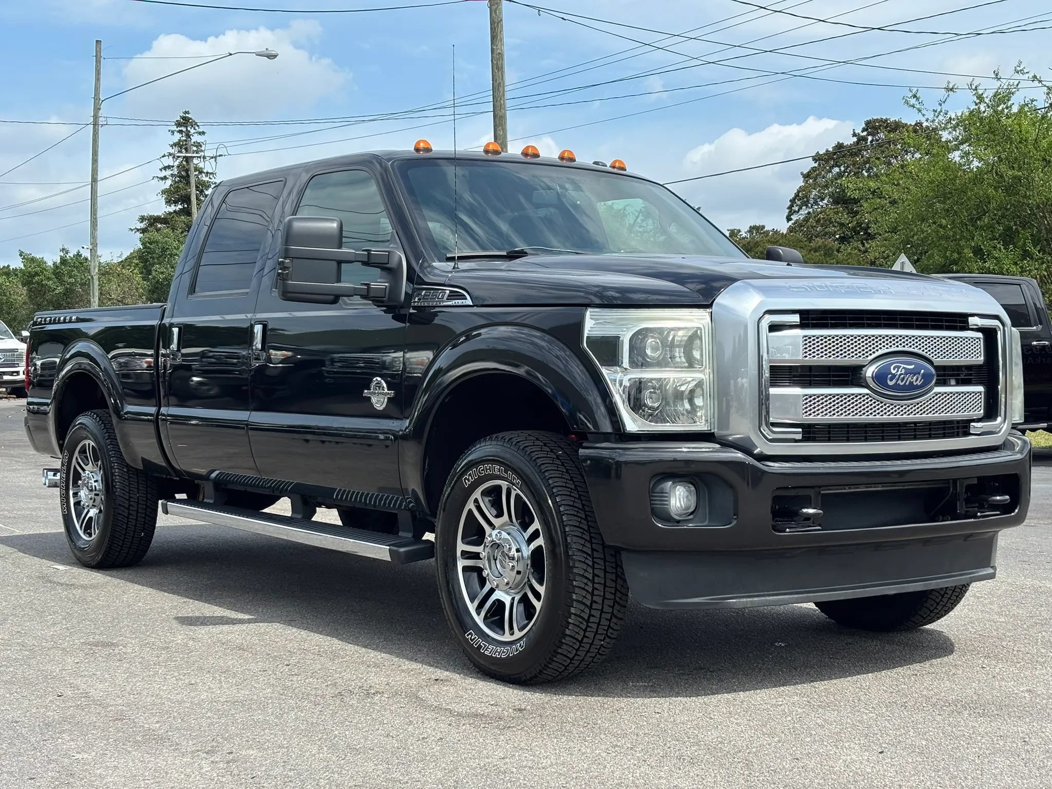 Used 2013 Ford F250 Platinum w/ FX4 Off Road Pkg AWD/4WD image 3