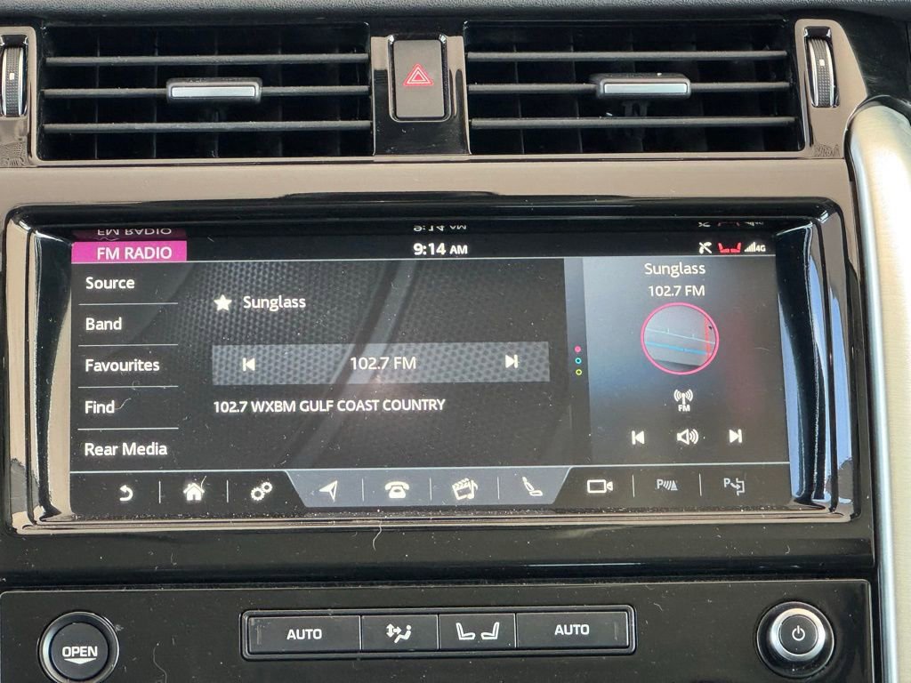 Used 2020 Land Rover Discovery HSE image 32