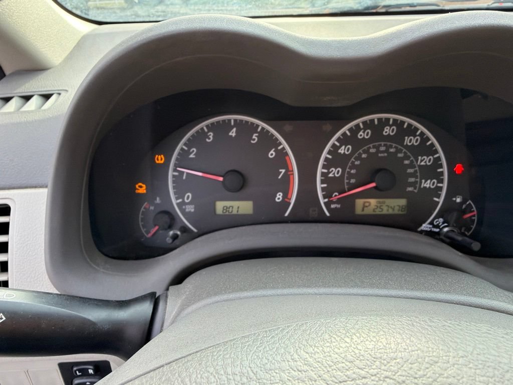 Used 2009 Toyota Corolla FWD image 3
