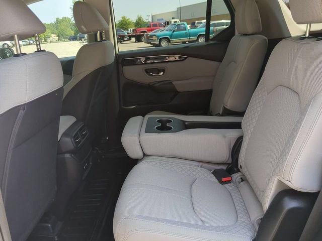 Used 2023 Honda Pilot LX image 13