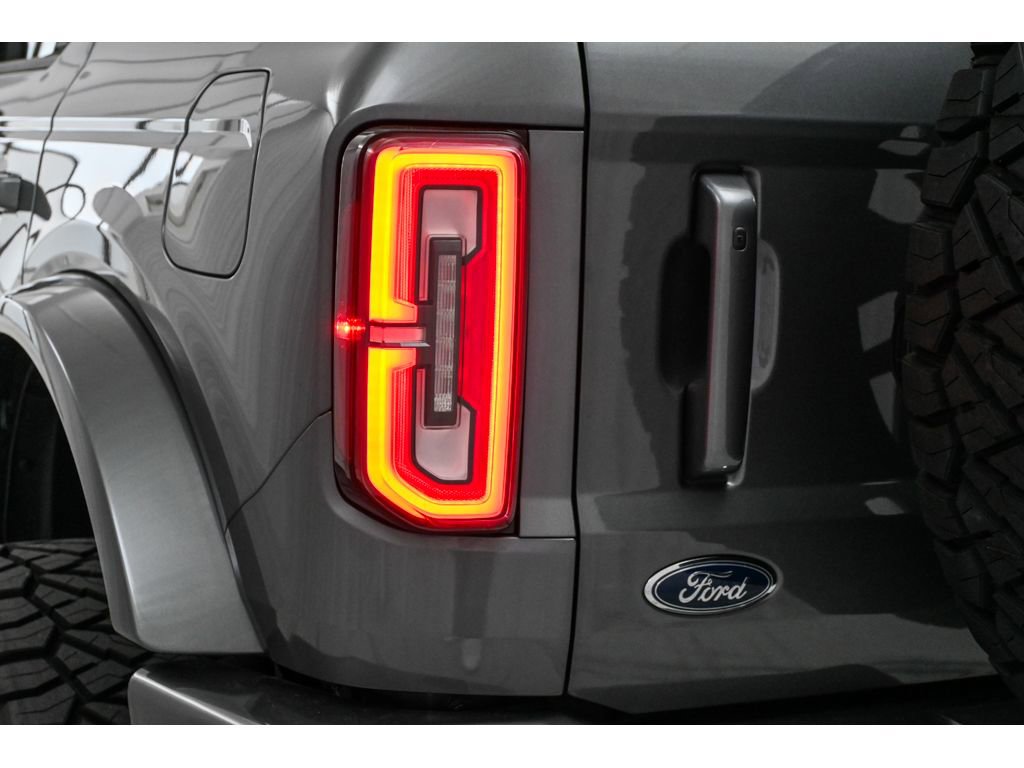 Used 2024 Ford Bronco Outer Banks AWD/4WD image 42