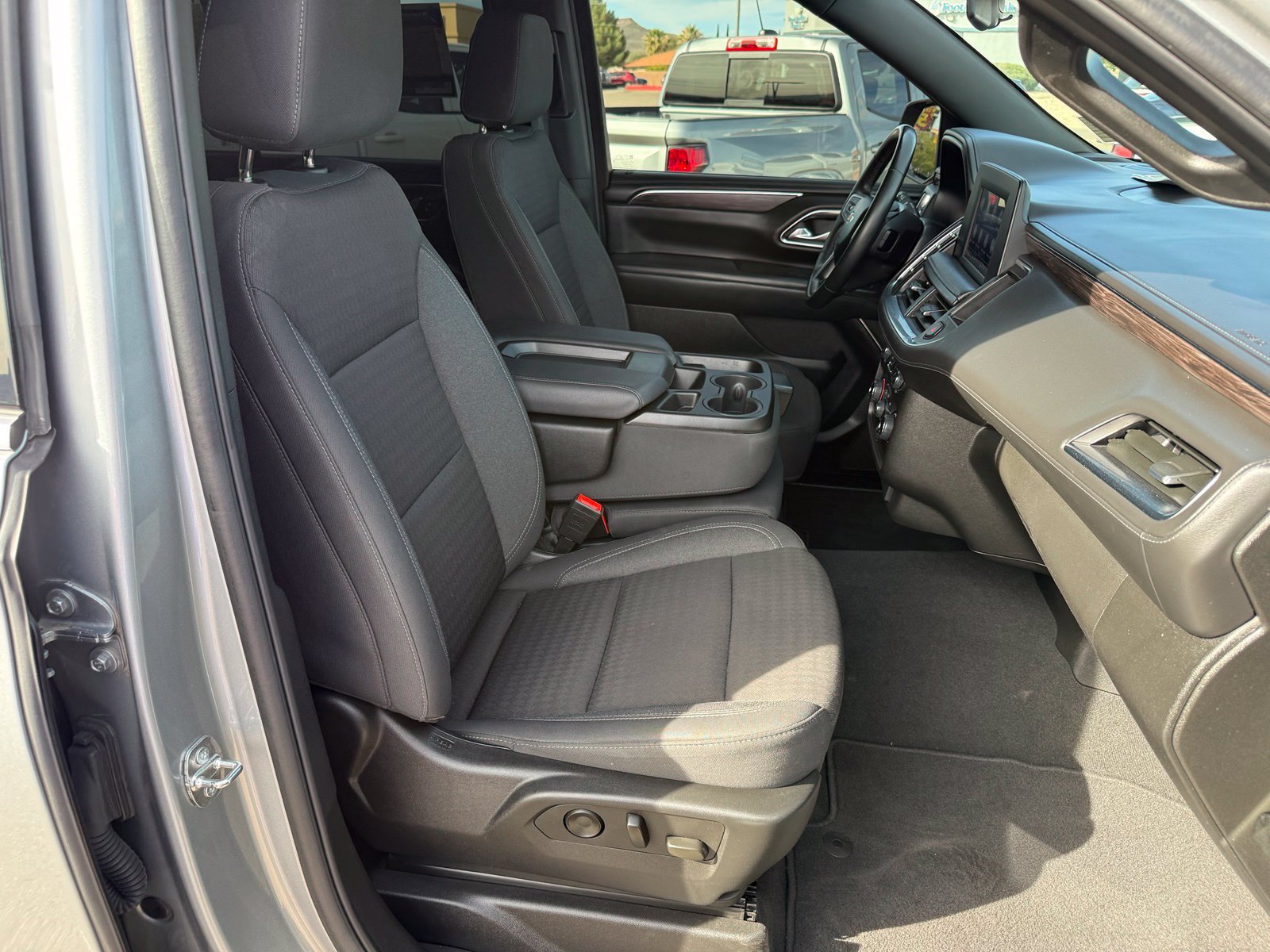 Used 2024 Chevrolet Suburban LS w/ Driver Alert Package RWD image 32